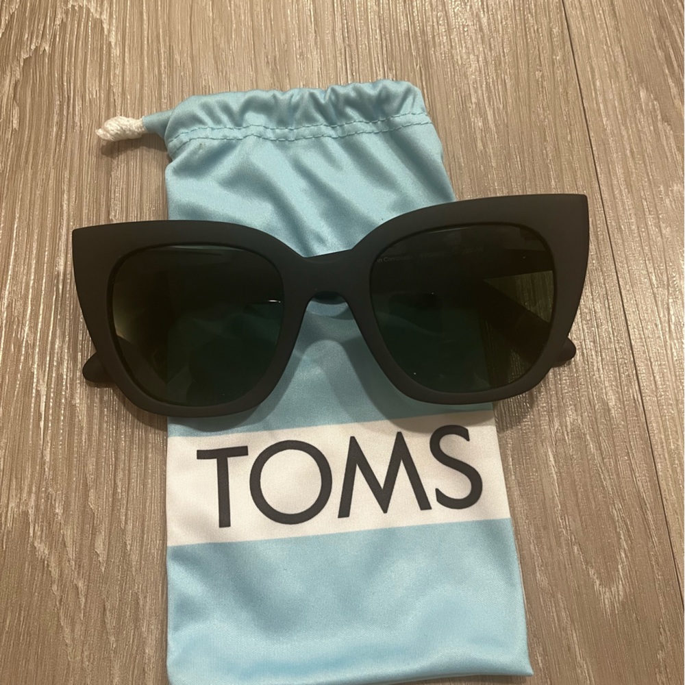 Toms Sydney Matte Black Glasses